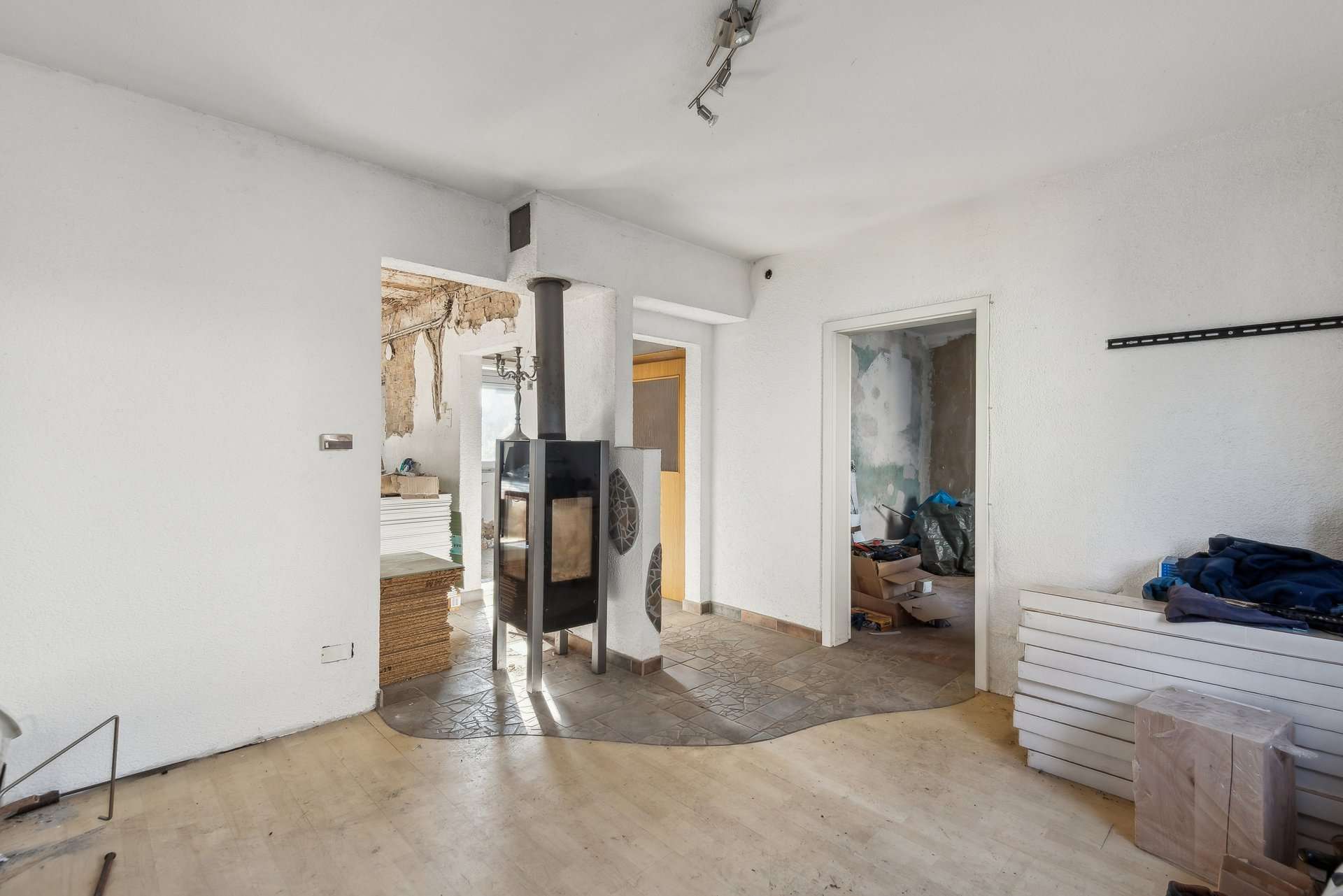 Ihr kleines Paradies – Sanierungsbedürftiges Mehrfamilienhaus, Groß Gerau Kreis – Bild 2