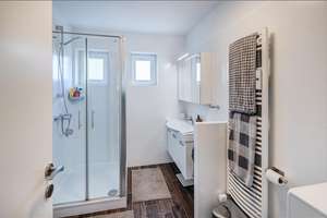 Möbliert: Stilvoll eingerichtete Wohnung zum Wohlfühlen – Die vollständige Adresse der Immobilie erhältst du vom Anbieter., 81547 Neuharlaching, München – Vorschaubild 11