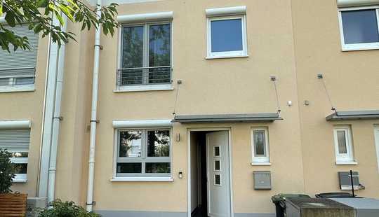 Bild von Zuhause zu verkaufen - Familienfreundliches Niedrigenergie-Reihenmittelhaus in gesuchter Lage