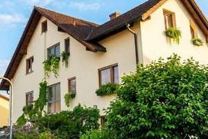 Aussergewöhnliche 3,5-Zi-Maisonette-Wohnung, 2 Wohnebenen, Stadtrandlage, offener Kamin,Einzelgarage