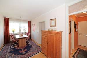 Attraktive 3,5-Zimmer-Wohnung in grüner und ruhiger Lage in Unterföhring – Die vollständige Adresse der Immobilie erhältst du vom Anbieter., 85774 Unterföhring – Vorschaubild 3