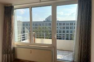 Helle 4,5 Zimmer-Penthaus-Wohnung miit Sonnenbalkon in Oberkassel/Lörick – Die vollständige Adresse der Immobilie erhältst du vom Anbieter., 40547 Lörick, Düsseldorf – Vorschaubild 4
