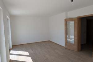 5-Zimmer-EG-Wohnung mit Terrasse in Moosburg an der Isar – Stadtwaldstraße 0, 85368 Moosburg an der Isar – Vorschaubild 4