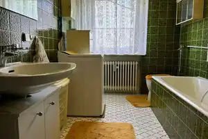 Geräumiges Mehrfamilienhaus mit drei separaten Wohnungen und gepflegtem Garten – Fürth (Kreis) – Vorschaubild 5