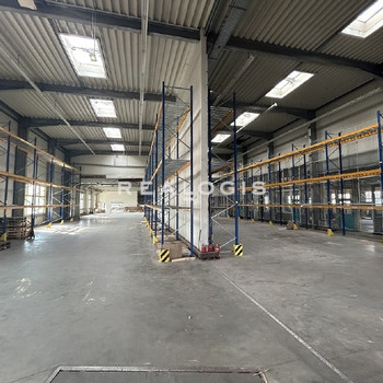 ca. 1.000 m² bis zu ca. 3.700 m² Hallenfläche in Ahrensburg mit flexibler Andienung