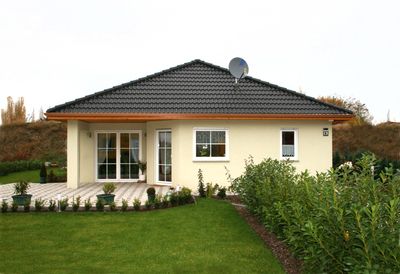 Nicht nur für’s Alter perfekt: 3 Zimmer, Ton-Dachziegel, L-W-Wärmepumpe, FbHz., Grdst.-Preis inkl.