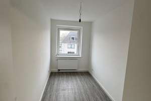 energetisch sanierte 3 Zimmer Dachgeschoß-Wohnung 59 m² - in Oberhausen-Marienkirche – Mülheimer Str. 127, 46045 Marienkirche, Oberhausen – Vorschaubild 4