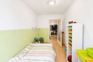 München-Freimann: Gut geschnittene 2,5-Zimmer-Wohnung mit zwei Balkonen u. TG-Stellplatz – vermietet – Die vollständige Adresse der Immobilie erhältst du vom Anbieter., 80939 Obere Isarau, München – Vorschaubild 9