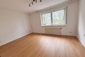 Von Privat: Helle 3-Zimmer Wohnung mit zwei Balkonen in Lövenich – Mittelweg 36, 50859 Lövenich, Köln – Vorschaubild 4