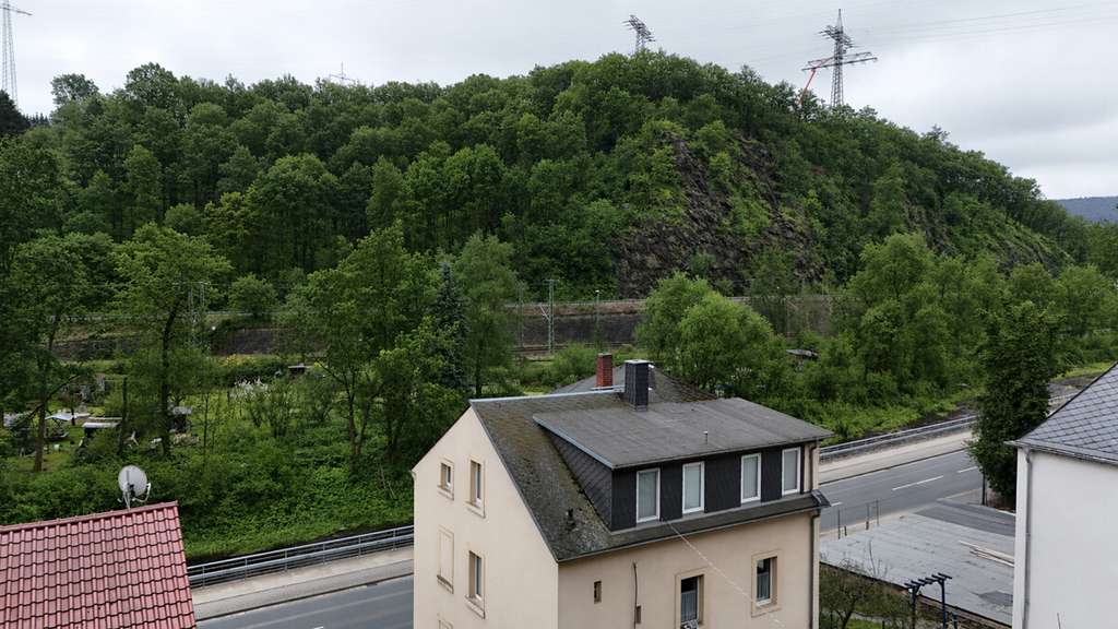Immobilie in Dresden - Stabiles Investment! Teilsaniertes Mehrfamilienhaus mit 3 Wohneinheiten im Tal entlang der Weißeritz - Bild 4
