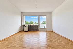 Frisch renovierte 3-Zimmer-Wohnung mit 2 Balkonen, Aufzug & TG-Stellplatz in Feudenheim