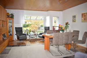 So schön kann Wohnen sein –Top gepflegtes Reihenhaus in Hasseldieksdamm – Kiel – Vorschaubild 2