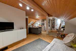 Noch dieses Jahr im neuen Zuhause - 200 m² Wohnfläche,  Abenteuergarten,  Kamin & 2 Garagen – Main-Taunus-Kreis – Vorschaubild 20