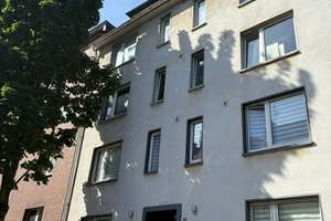 RASCH Industrie: Verkauf eines 9-Familienhauses in Essen, Nähe Uni-Klinik in ruhiger Lage