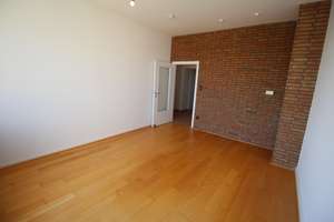 EXKLUSIV PEMPELFORT PARKETT EINBAUKÜCHE BALKON MODERNES WANNENBAD RUHIG + HELL 3. ETAGE/FRANKENSTR. – Frankenstraße 23A, 40476 Derendorf, Düsseldorf – Vorschaubild 3