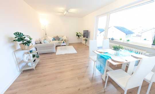 PROVISIONSFREI | Erstbezug nach Komplettsanierung | Helle 3-Zimmer Wohnung | Stellplatz | Keller