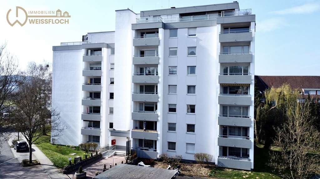 Immobilie in Taunusstein - Appartment mit Loggia und Stellplatz in ruhiger Lage von Taunusstein-Hahn - Bild 0