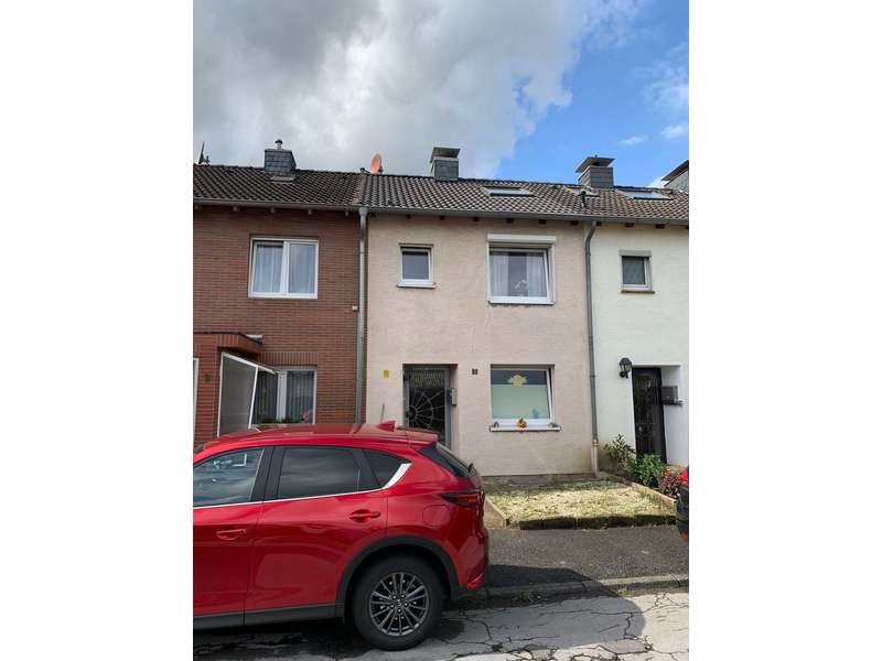 Solides RMH mit 120 qm Wohn-/ Nutzfläche