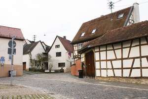 FÜR LIEBHABER + Ein Fachwerkhaus zum Leben erwecken – Alt Auringen  25, 65207 Auringen, Wiesbaden – Vorschaubild 4