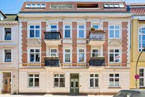 Hohe Decken, charmante Holzdielen und Stuck - Willkommen zuhause! – Die vollständige Adresse der Immobilie erhältst du vom Anbieter., 21029 Bergedorf (Ortsteil), Hamburg – Vorschaubild 3