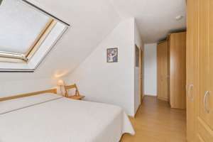 Gepflegte, frei werdende 3-Zimmer-Dachgeschosswohnung mit Privatgarten & Carport in Berlin-Karow – Florastr. 6, 13125 Karow, Berlin – Vorschaubild 13