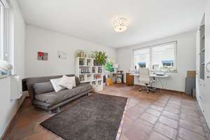 Großzügiges Einfamilienhaus in ruhiger Lichterfelder Lage mit Kamin, Garten, Garage und Vollkeller – Hasselfelder Weg 37, 12209 Lichterfelde, Berlin – Vorschaubild 10