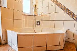 Wohnen mit Mehrwert: Gepflegtes und vielseitiges  3-Familienhaus in Wohlfühllage – Die vollständige Adresse der Immobilie erhältst du vom Anbieter., 73432 Unterkochen, Aalen – Vorschaubild 10