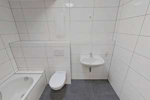 Große 2-Zimmer-Wohnung mit BALKON, EBK und BADEWANNE – Auenhauser Weg 3, 33100 Kernstadt, Paderborn – Vorschaubild 8