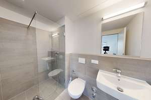 Großes möbliertes Apartment für zwei Personen mit ALL-IN-Miete und Balkon in Berlin-Pankow – Karower Damm 13, 13129 Blankenburg, Berlin – Vorschaubild 3