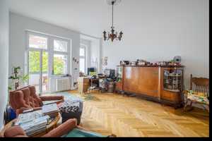 4-Zimmer-Altbau mit großem Sonnenbalkon, Parkett und Stuck zur Eigennutzung – Berlin – Vorschaubild 5