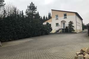 18 Zimmer/Büros/ Gewerbe mit Wohnung und Parkplätze – Die vollständige Adresse der Immobilie erhältst du vom Anbieter., 3205 Calau – Vorschaubild 3