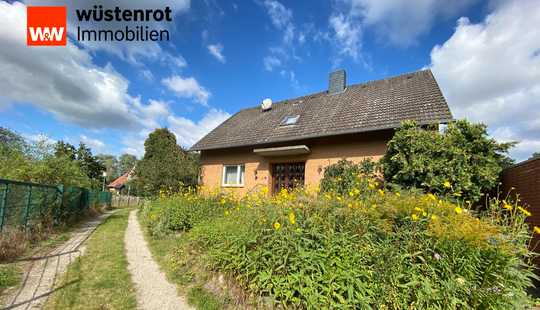 Bild von Wunderschön gelegen mit Blick auf eine Pferdekoppel und Wiesen ist dieses EFH in Rolfsbüttel