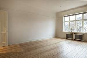 Großzügige Altbauwohnung mit Designausstattung, zwei Balkonen und Blick ins Grüne – Heilwigstraße 87, 20249 Eppendorf, Hamburg – Vorschaubild 5