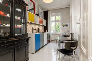 Bohemian Grace - Schöner Altbau mit künstlerischem Charakter und gemütlichem Balkon im Wrangelkiez – Die vollständige Adresse der Immobilie erhältst du vom Anbieter., 10997 Kreuzberg, Berlin – Vorschaubild 6