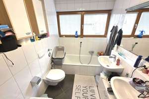 OF-BIEBER: Große 3 Zi.ETW m. TGL Bad u. Balkon in kleiner WE – 63073 Bieber, Offenbach am Main – Vorschaubild 7
