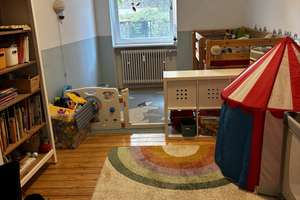 Großzügige 3‑Zimmer‑Altbauwohnung mit Balkon & Gartenmitnutzung in Karlsruhe‑Oststadt – Die vollständige Adresse der Immobilie erhältst du vom Anbieter., 76131 Oststadt, Karlsruhe – Vorschaubild 6