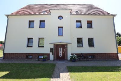 Charmante 3-Zimmer-Wohnung mit Gartenanteil und Garage in ruhiger Lage von Edemissen