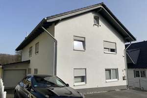 Zweifamilienhaus mit Einliegerwohnung, Garage und 2 Pkw-Stellplätzen in Eitorf – Die vollständige Adresse der Immobilie erhältst du vom Anbieter., 53783 Eitorf – Vorschaubild 3