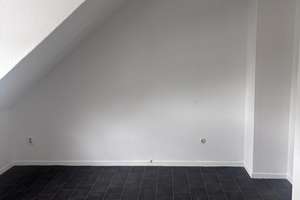 Helle 3-Zimmer Dachgeschosswohnung mit Garage in Bochum-Hiltrop – Die vollständige Adresse der Immobilie erhältst du vom Anbieter., 44805 Bergen/Hiltrop, Bochum – Vorschaubild 8