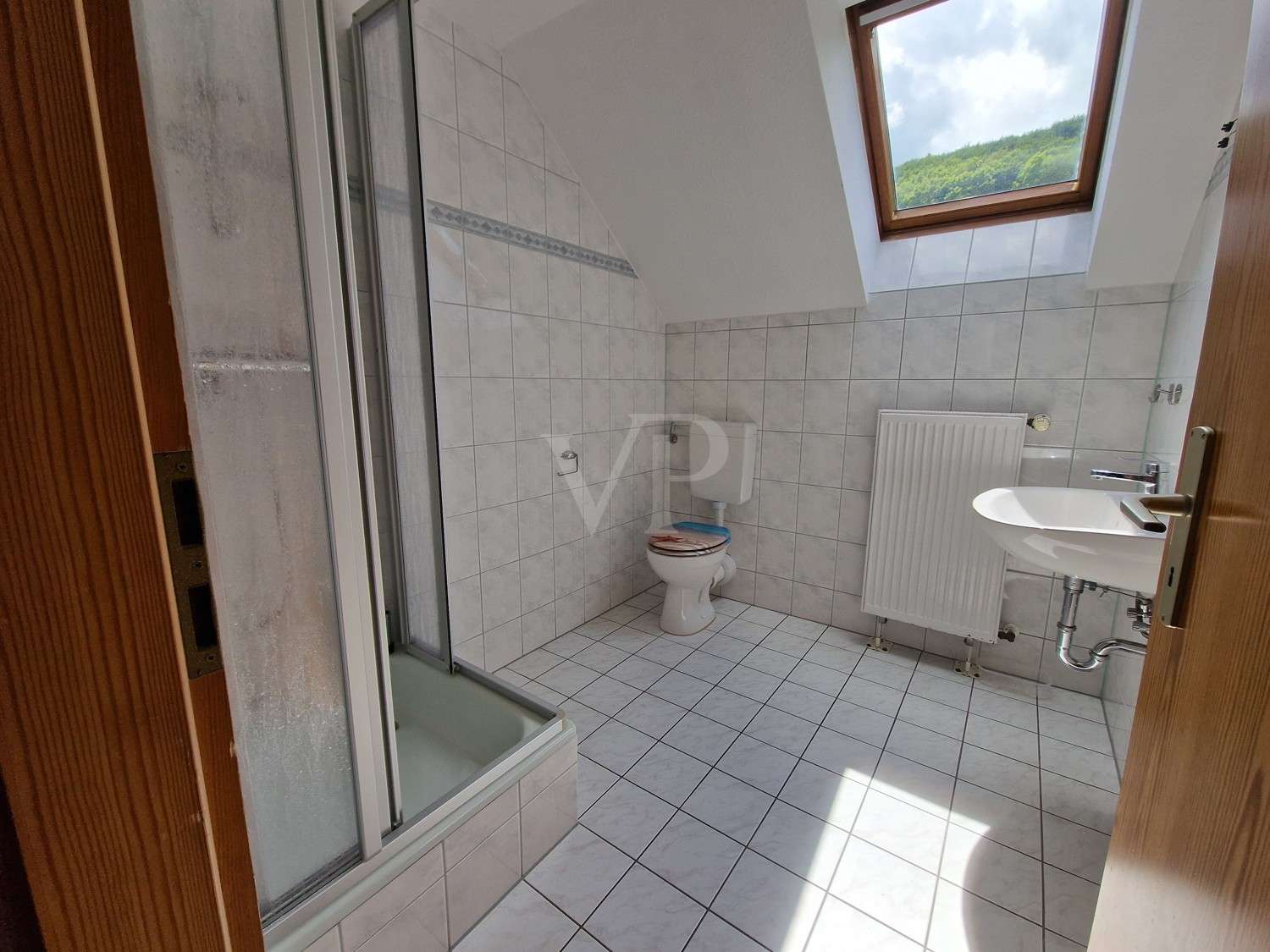 Immobilie in Großlohra - Wunderschönes freistehendes
Fachwerkhaus mit Brockenblick in
Großlohra - mit Erbbaurechtsgrundstüc - Bild 8