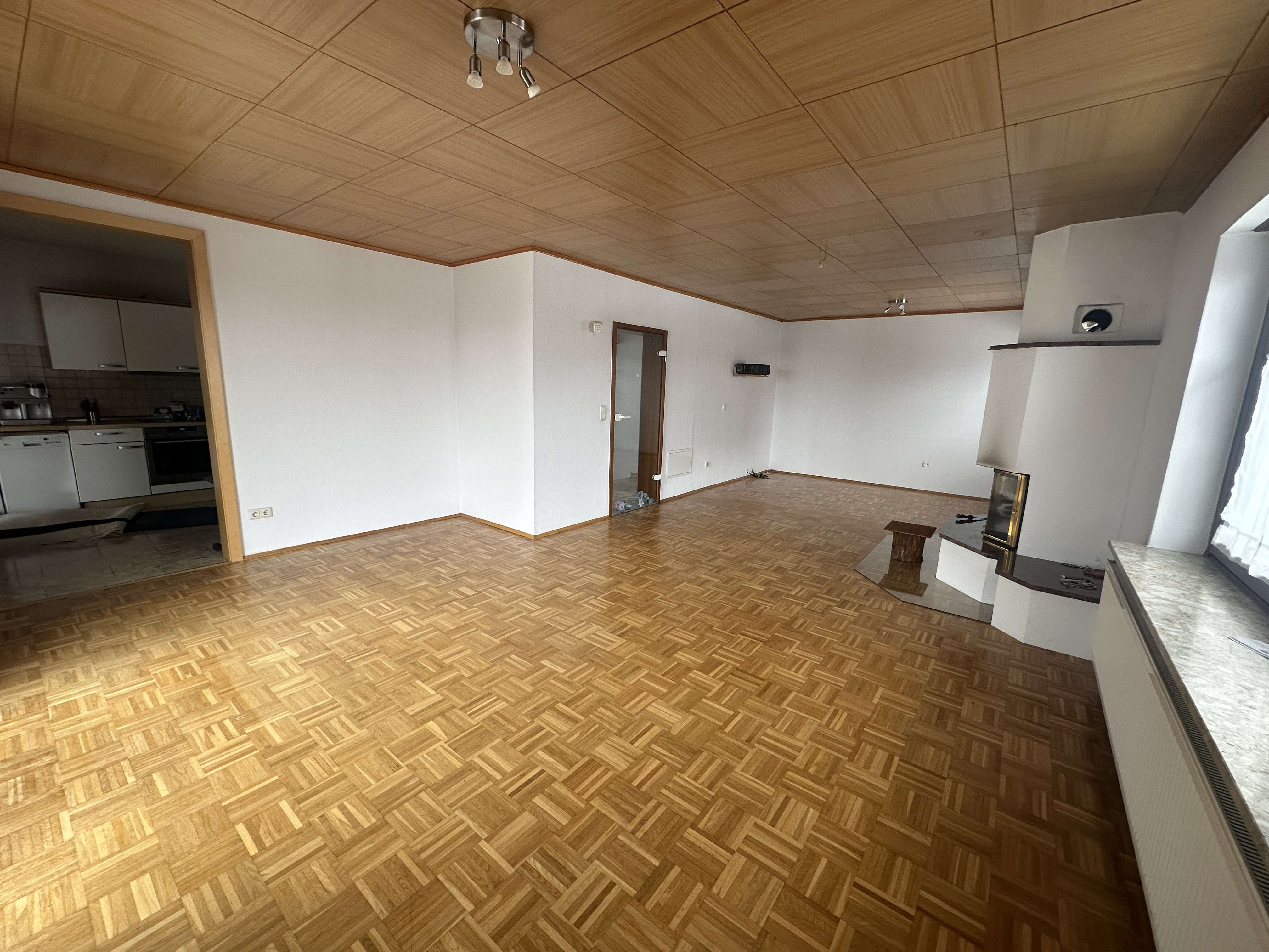 Immobilie in Hardegsen - Großes Einfamilienhaus mit viel Nutzfläche und tollem Garten - Bild 11