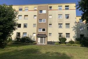 Bremen - Neue Vahr Nord: Helle Eigentumswohnung in 1. Etage mit Ausblick ins Grüne in ruhiger Lage – Heinrich-Schulz-Straße 25, 28329 Neue Vahr Nord, Bremen – Vorschaubild 1