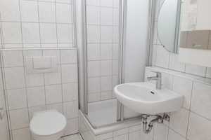 Kleine 3-Zimmerwohnung im Dachgeschoss in Karlsruhe-Südstadt! – Karlsruhe – Vorschaubild 6