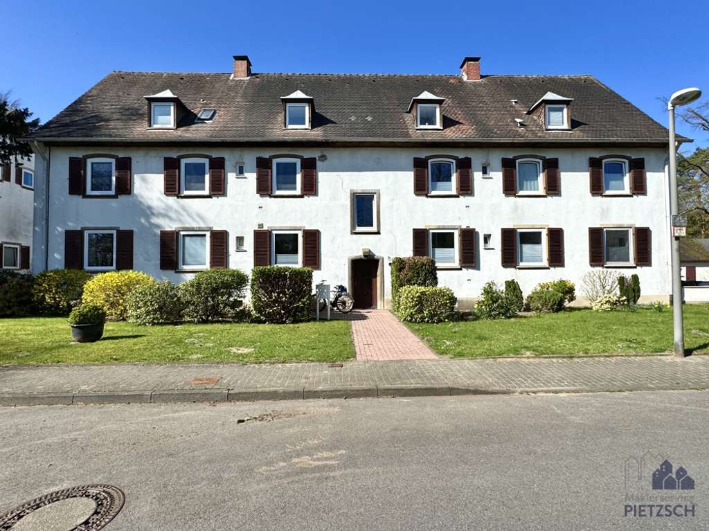 Komplett modernisierte Traumwohnung mit viel Platz und großem Garten