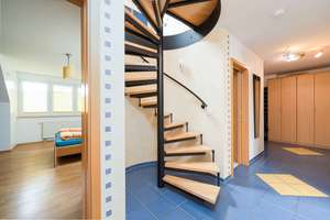 Lichtdurchflutete 4 Zimmer Maisonette mit Wintergarten und Tiefgaragenstellplatz in Eibach – Die vollständige Adresse der Immobilie erhältst du vom Anbieter., 90451 Eibach, Nürnberg – Vorschaubild 3