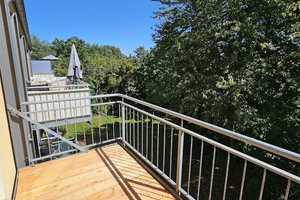 Schick sanierte 3-Zimmer-Wohnung mit sonnigem Balkon – Pirnaer Landstraße 47a, 1237 Dresden – Vorschaubild 3