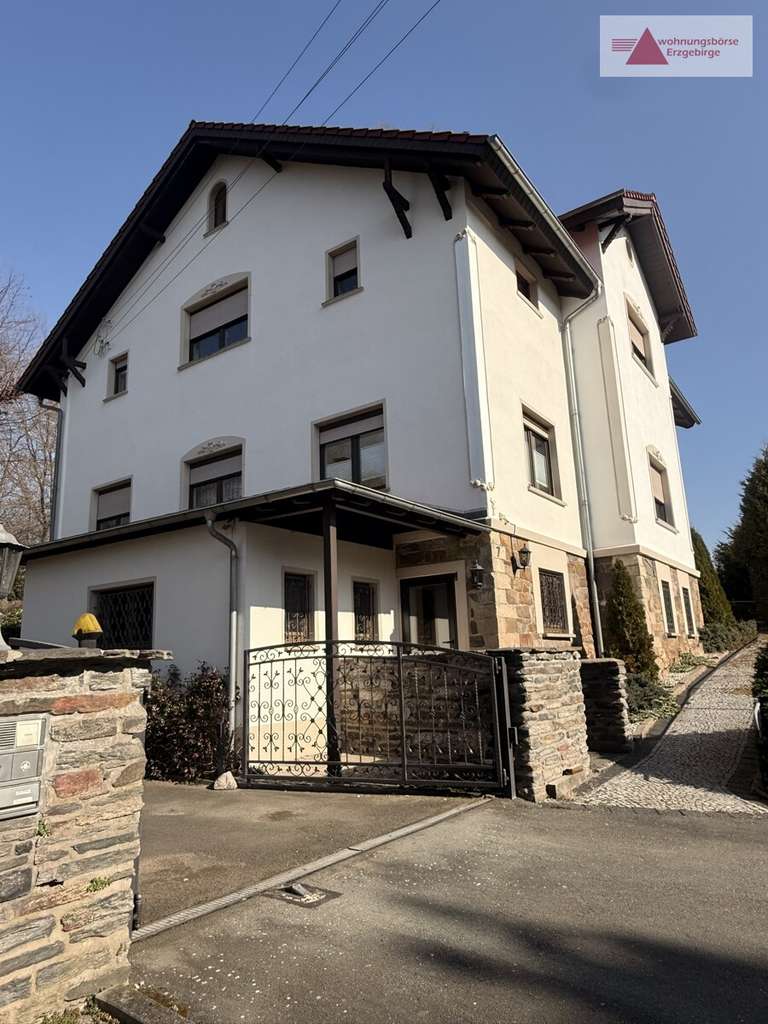 Immobilie in Gersdorf - Sanierte Villa in Gersdorf: 298 m², 12 Zimmer, Balkon, Parkgrundstück, Garagen & Kutscherwohnung - Bild 1