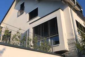 Von Privat! Splitlevel Reiheneckhaus mit gehobener Ausstattung in Wiesbaden-Frauenstein – Quellbornstrasse 82e, 65201 Frauenstein, Wiesbaden – Vorschaubild 1