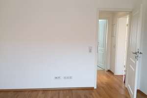 Wohnen mit Charakter: 2-Zimmer-Dachgeschosswohnung in Leipzig-Eutritzsch – Die vollständige Adresse der Immobilie erhältst du vom Anbieter., 4129 Eutritzsch, Leipzig – Vorschaubild 4