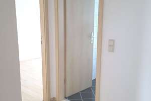 ***SELBSTNUTZUNG MÖGLICH - SEHR GEPFLEGTE, SONNIGE 3 Zi-DACHGESCHOSSWOHNUNG IN RUHIGER LAGE *** – Die vollständige Adresse der Immobilie erhältst du vom Anbieter., 9131 Hilbersdorf, Chemnitz – Vorschaubild 13
